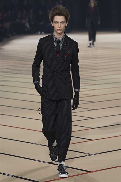 dior homme fw17 pants|Dior Men Fall 2017 Menswear Fashion Show .